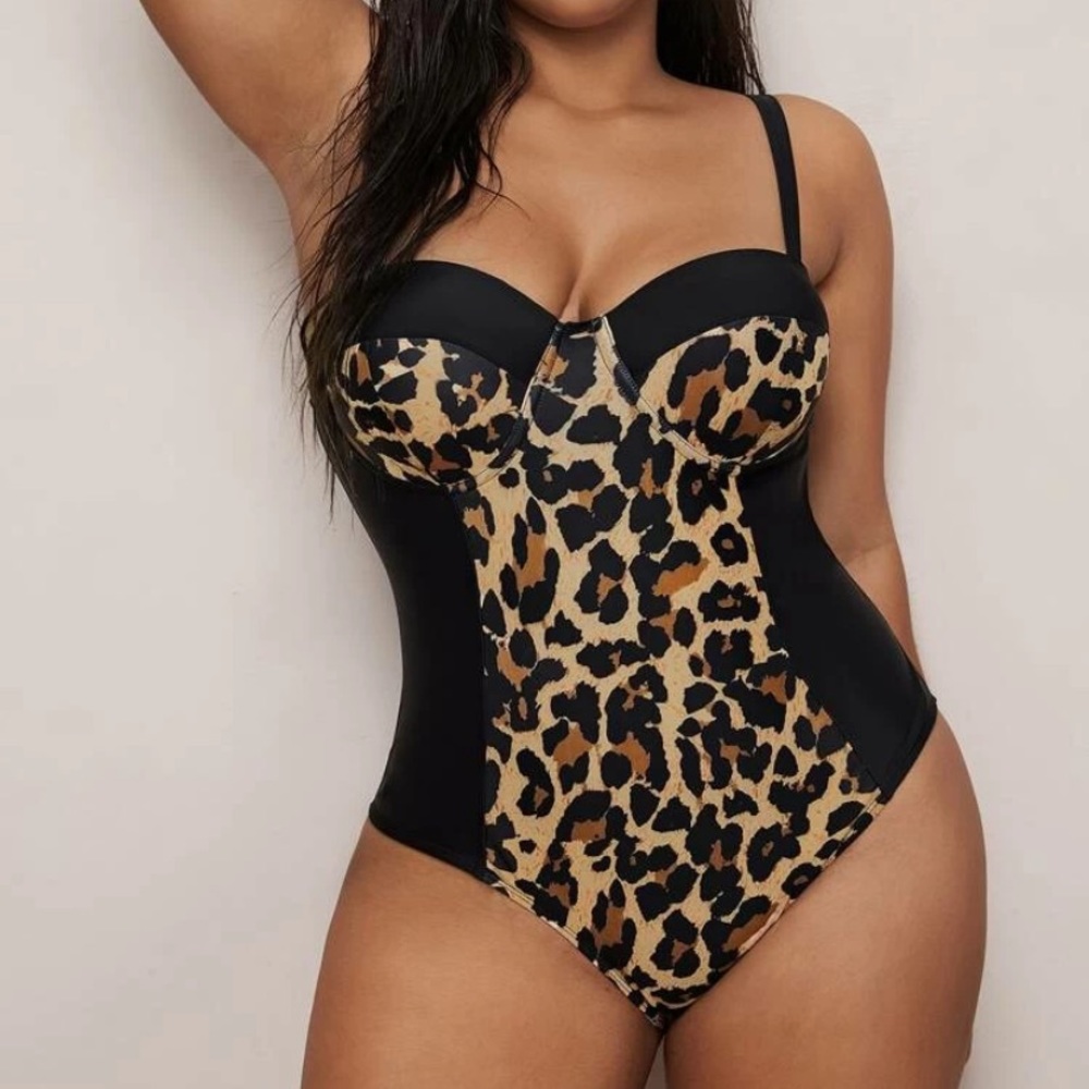 One piece bathing suit